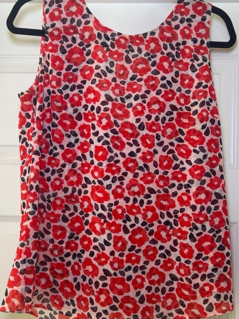 Women’s Sleeveless Floral Print Top in Red and Blue - Picture 2 of 3